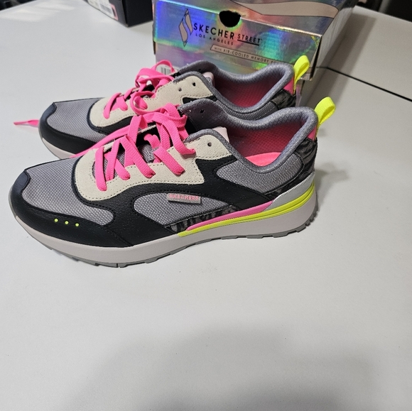NWT.  Skecher Sunny Street Animal Energy​ - Picture 3 of 6